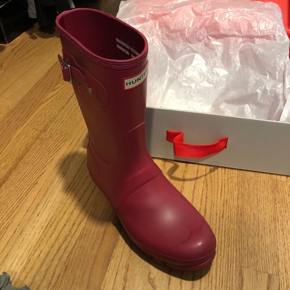 SOLD! Hunter Original Short Matte Boots